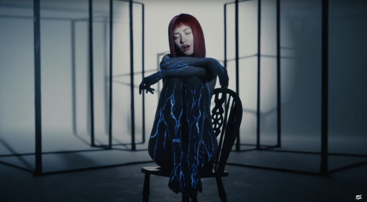 퓨어디가 담당한 나나 '상처' MV 특수 메이크업(출처: 유튜브 '1theK' 캡처)