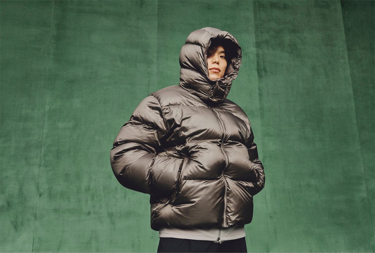 룰루레몬 앰버서더 아모띠와 카즈하가 함께한 캠페인 이미지.