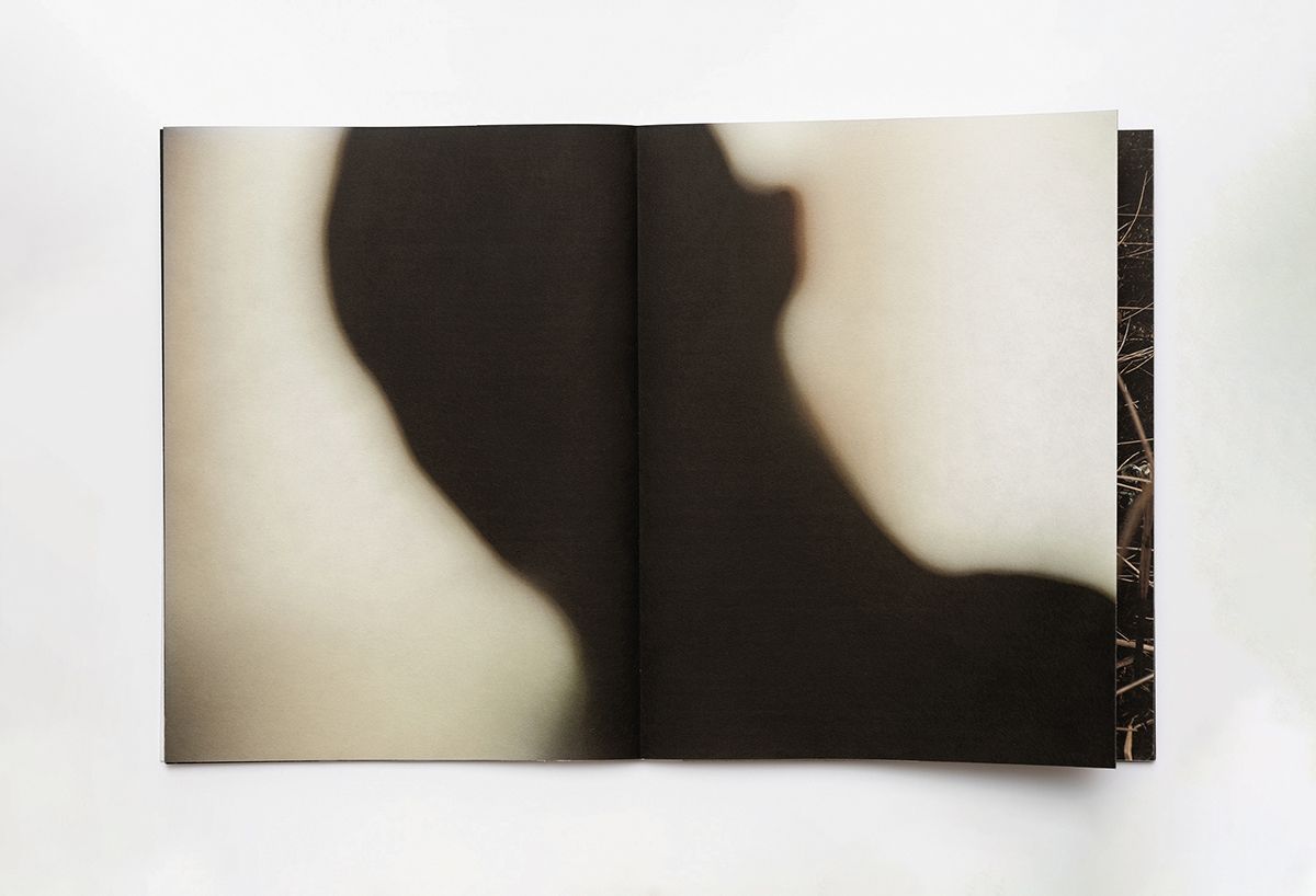 레티시아 르 퓌르 사진집 <Les metamorphoses> 이미지.