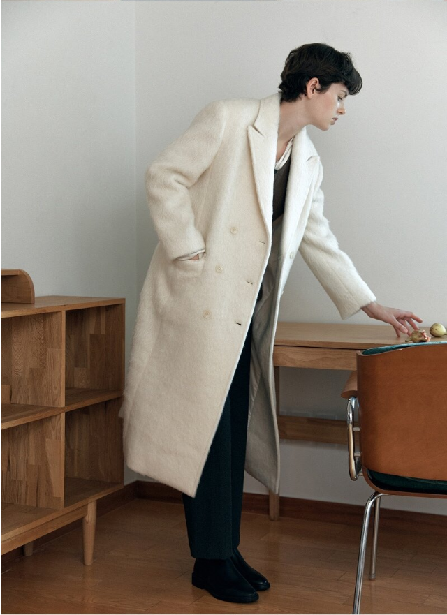 프론트 로우 브러쉬드 더블 롱 코트