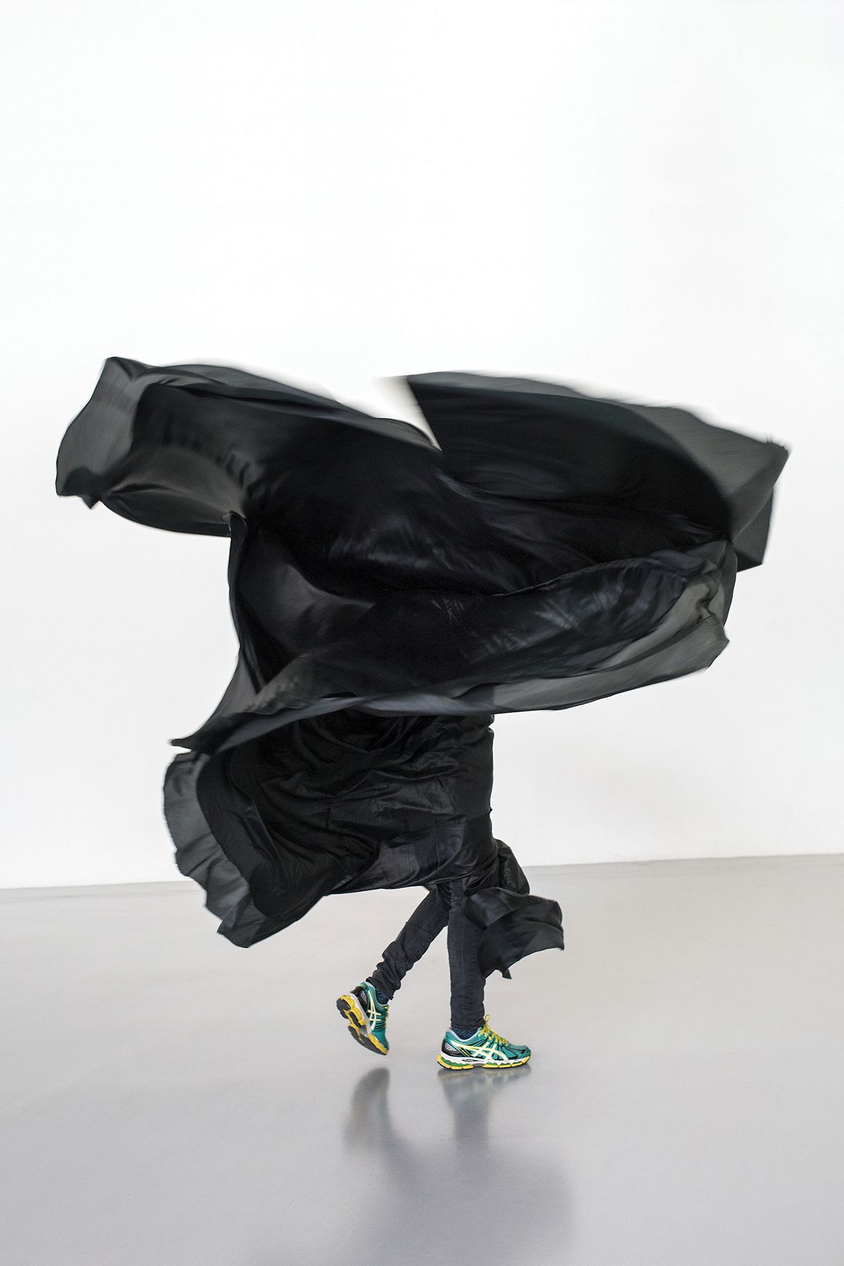 <로이 풀러: 리서치> 공연 전경. © Martin Argyroglo