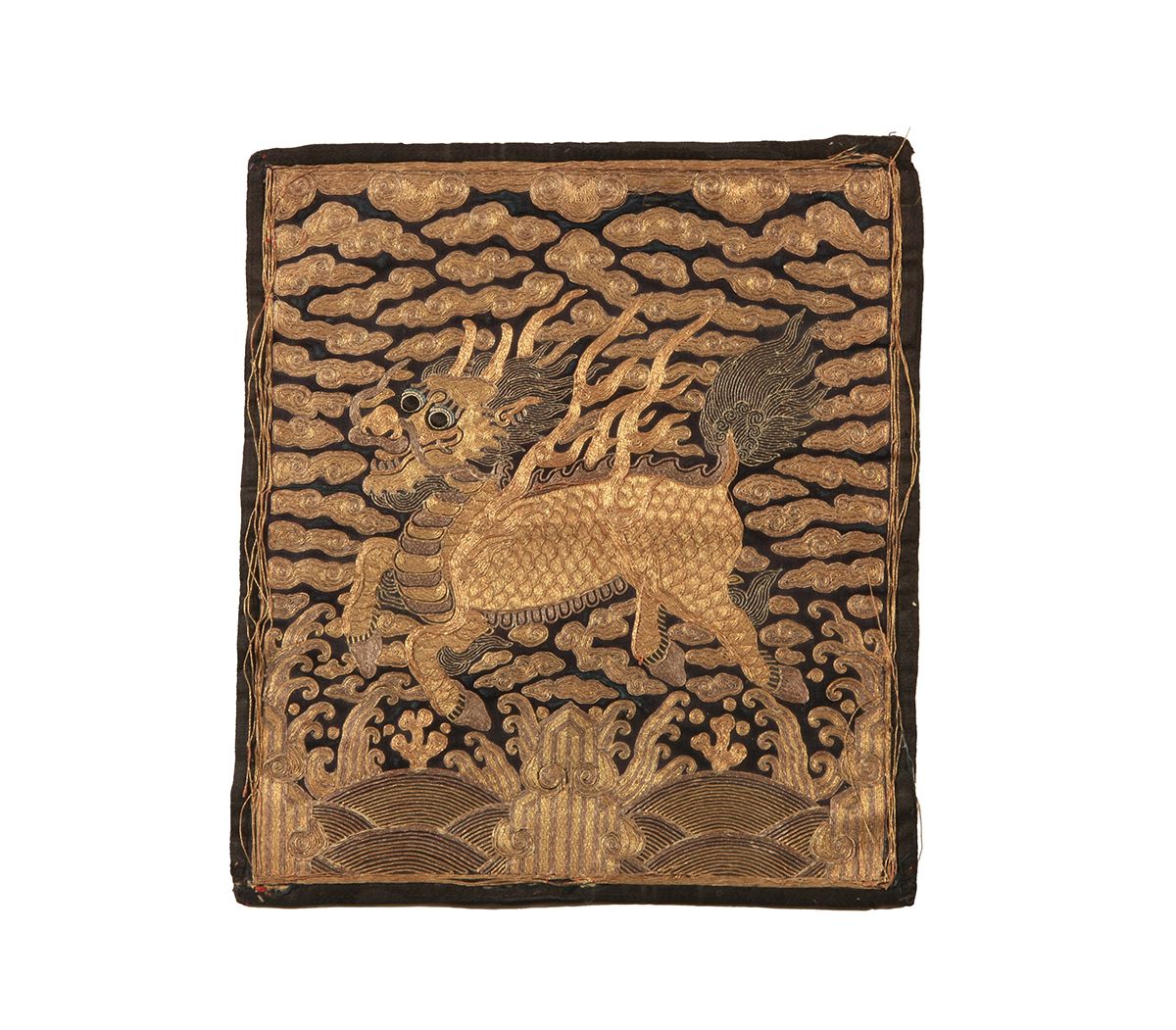 조선 후기 흥선대원군이 직위와 신분을 나타내는 장식으로 사용한 흥선대원군 기린흉배. 