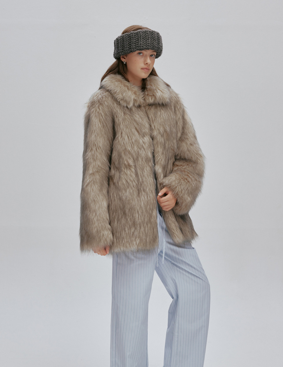 애프터아워즈 오버사이즈드 퍼 재킷 V3 24만원대