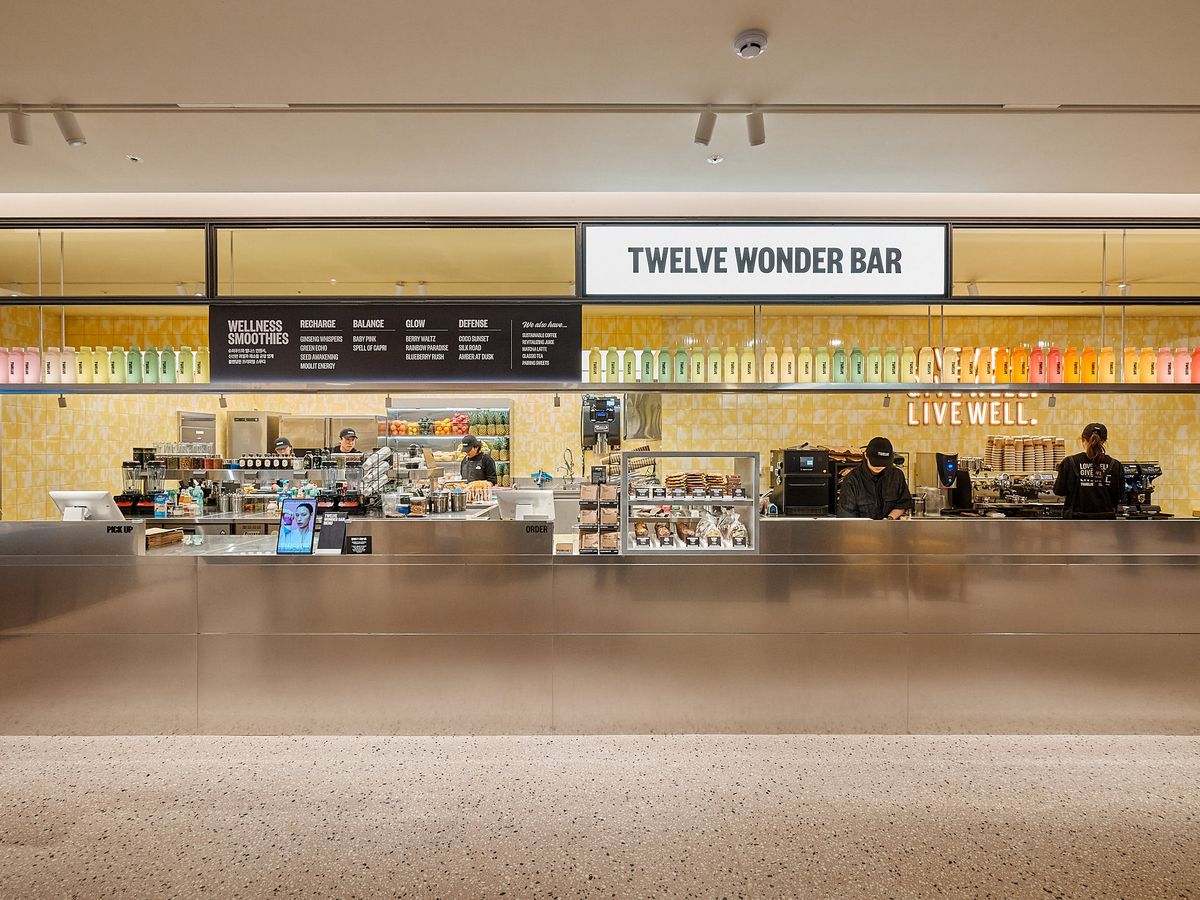 다양한 음료를 만나볼 수 있는 트웰브 원더바 전경