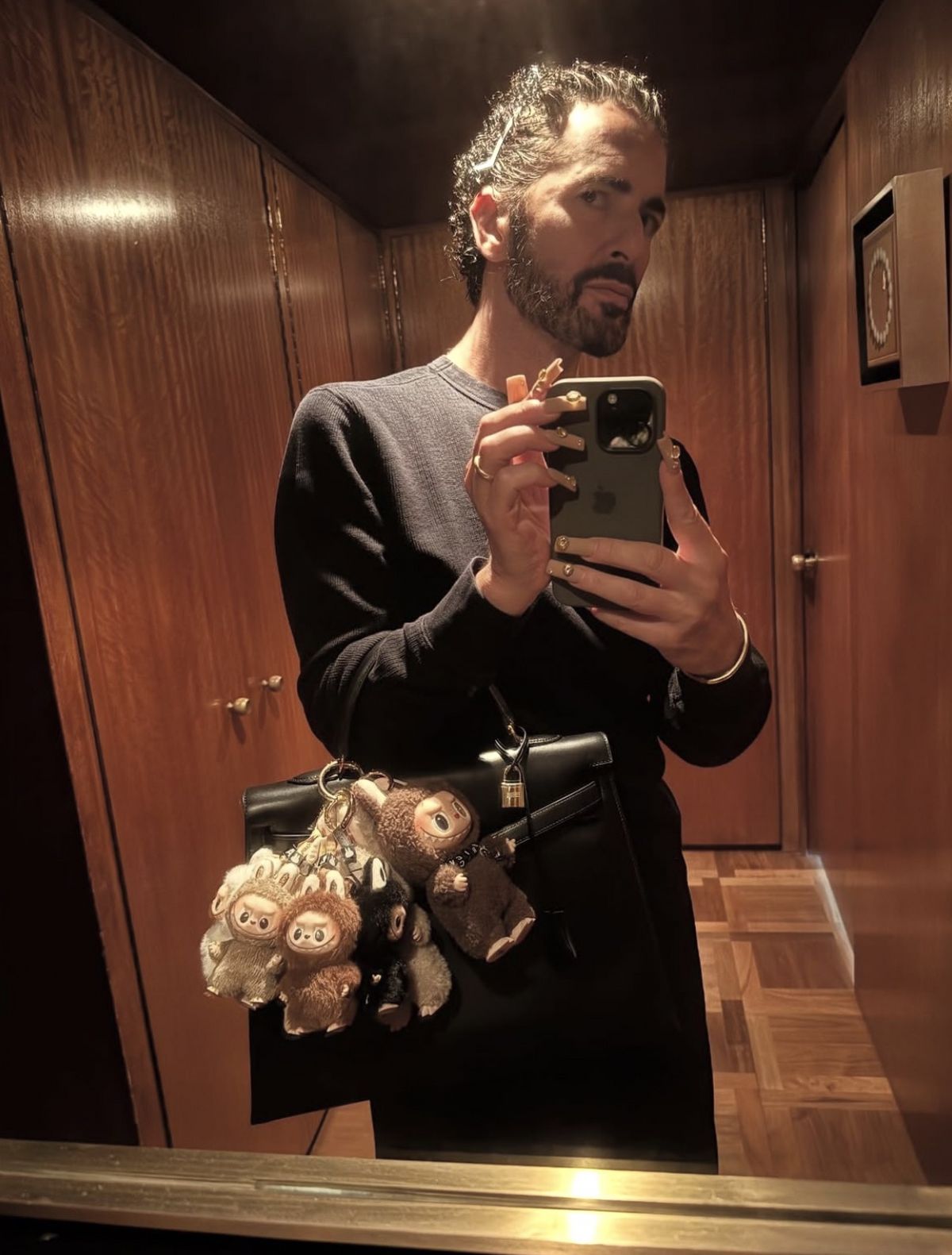 평소 라부부를 좋아한다는 디자이너 마크 제이콥스