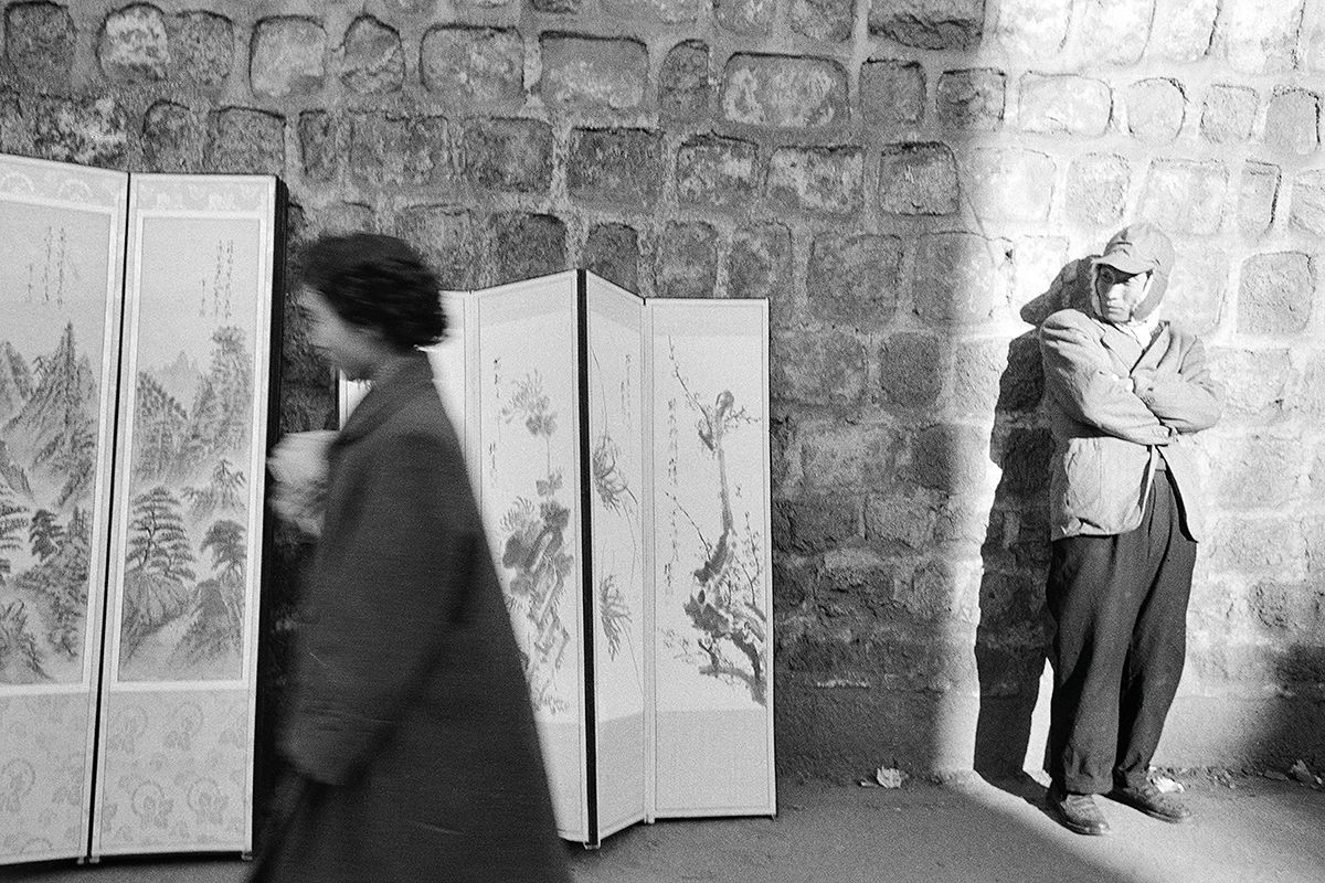 한영수, <서울 소공동 조선호텔 옆>, 1957. © 2025. 한영수문화재단.