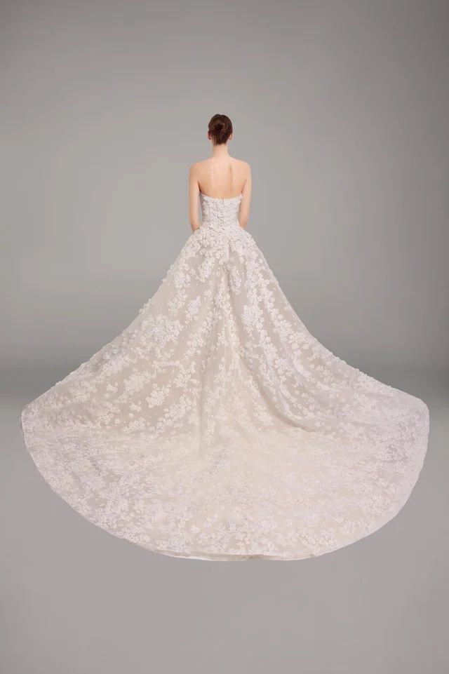 ELIE SAAB Bridal Spring 2026 Look2 약 4천 2백 26만원 대