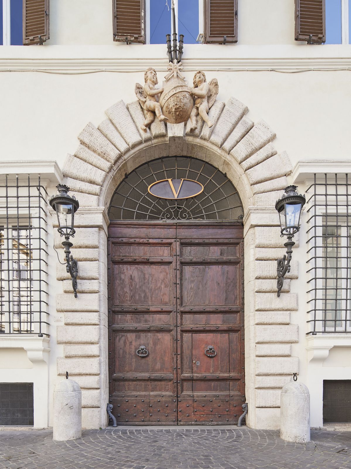 미냐넬리 광장에 위치한 메종 발렌티노의 로마 오피스