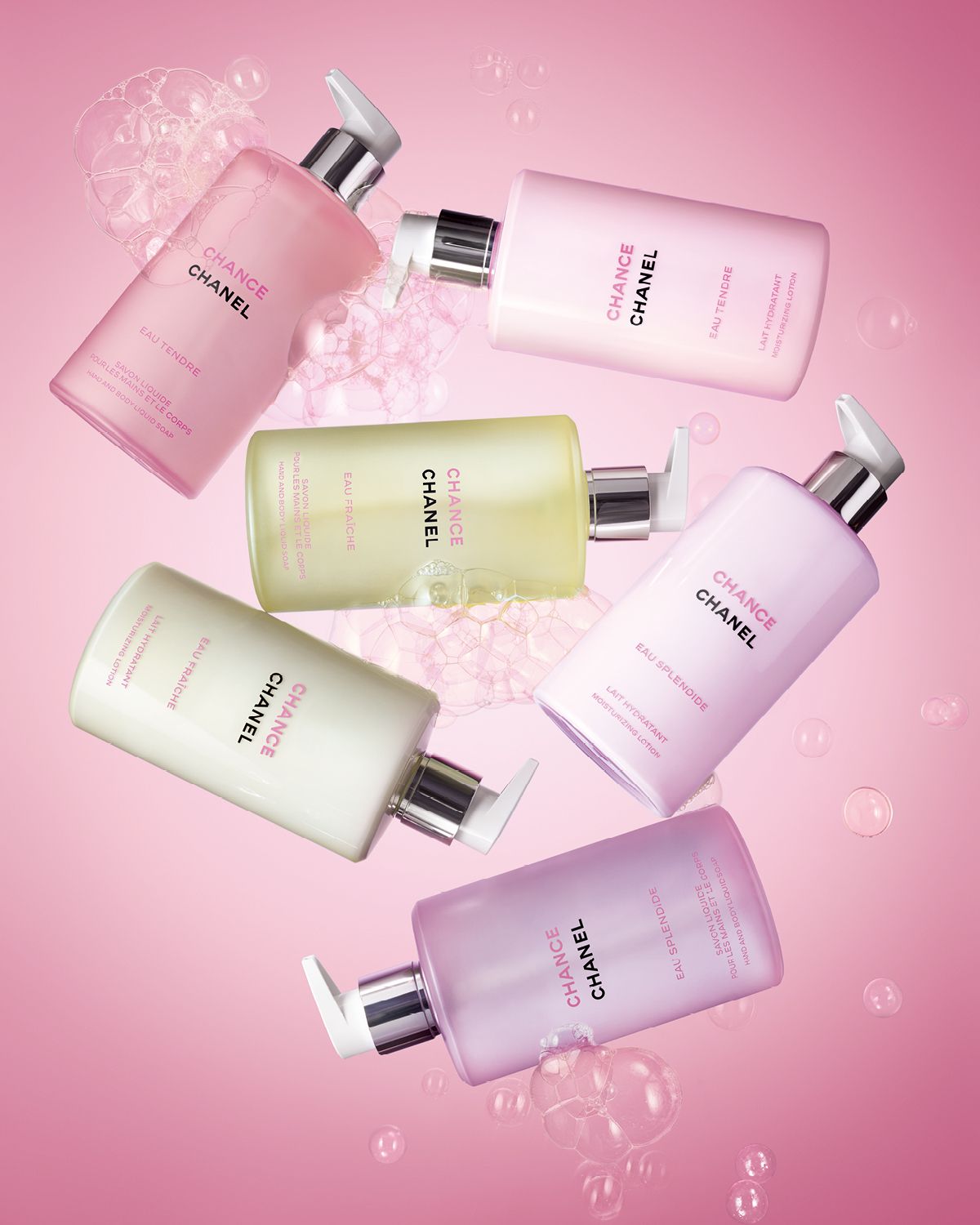 (왼쪽 위부터 시계 방향으로) Chanel 샹스 오 땅드르 핸드 앤 바디 리퀴드 솝 13만원, 샹스 오 땅드르 모이스춰라이징 로션 14만원, 샹스 오 스플렌디드 모이스춰라이징 로션 14만원, 샹스 오 스플렌디드 핸드 앤 바디 리퀴드 솝 13만원, 샹스 오 후레쉬 모이스춰라이징 로션 14만원, 샹스 오 후레쉬 핸드 앤 바디 리퀴드 솝 13만원.