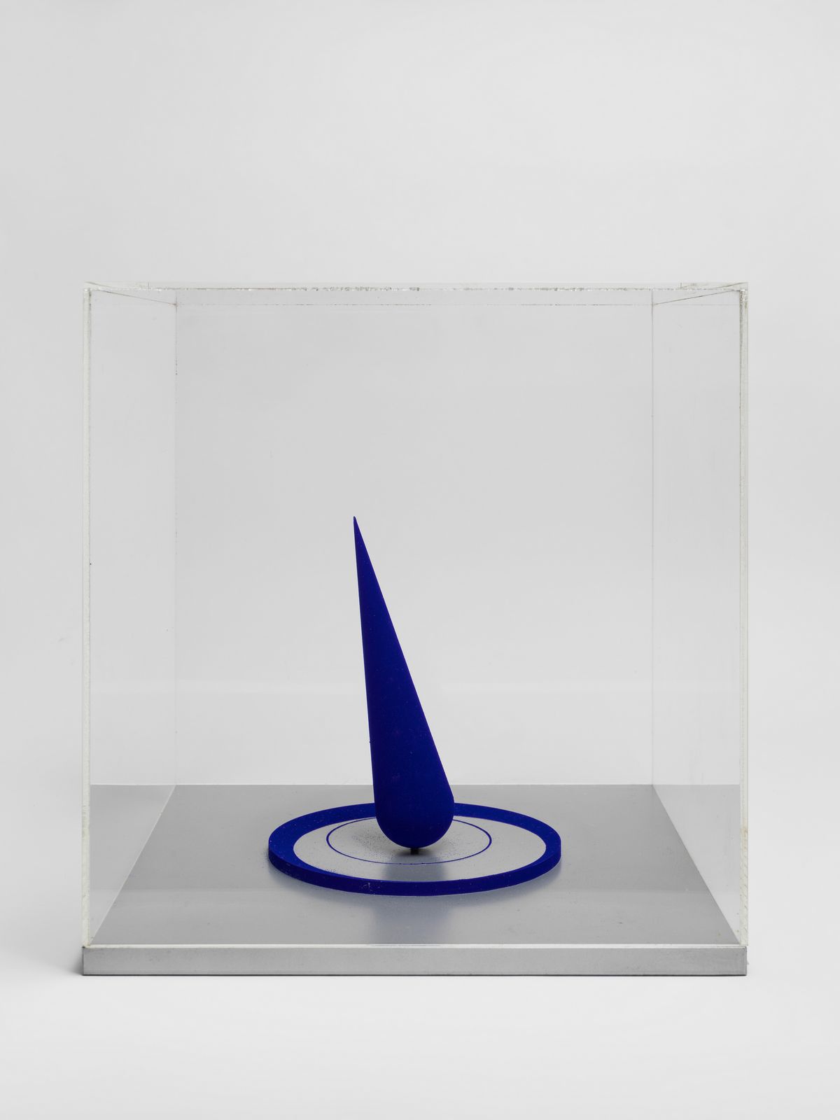 〈시간의 방향〉 모형, 1994, 금속에 안료 도장, 45x45x47cm, Scale_ 1_40 ©이치카와 야스시