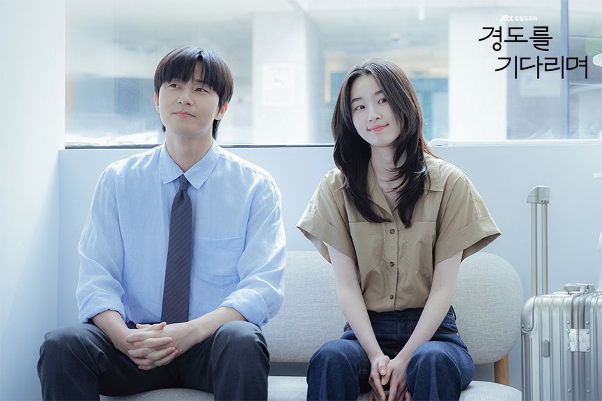 조금 짧아진 헤어 기장, 미니멀한 룩으로 연출한 서지우의 20대 중반 룩