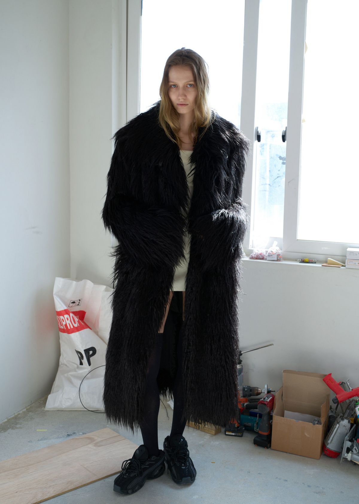 S/E/O WIDE COLLAR LONG HAIR FAUX FUR COAT 49만8천원