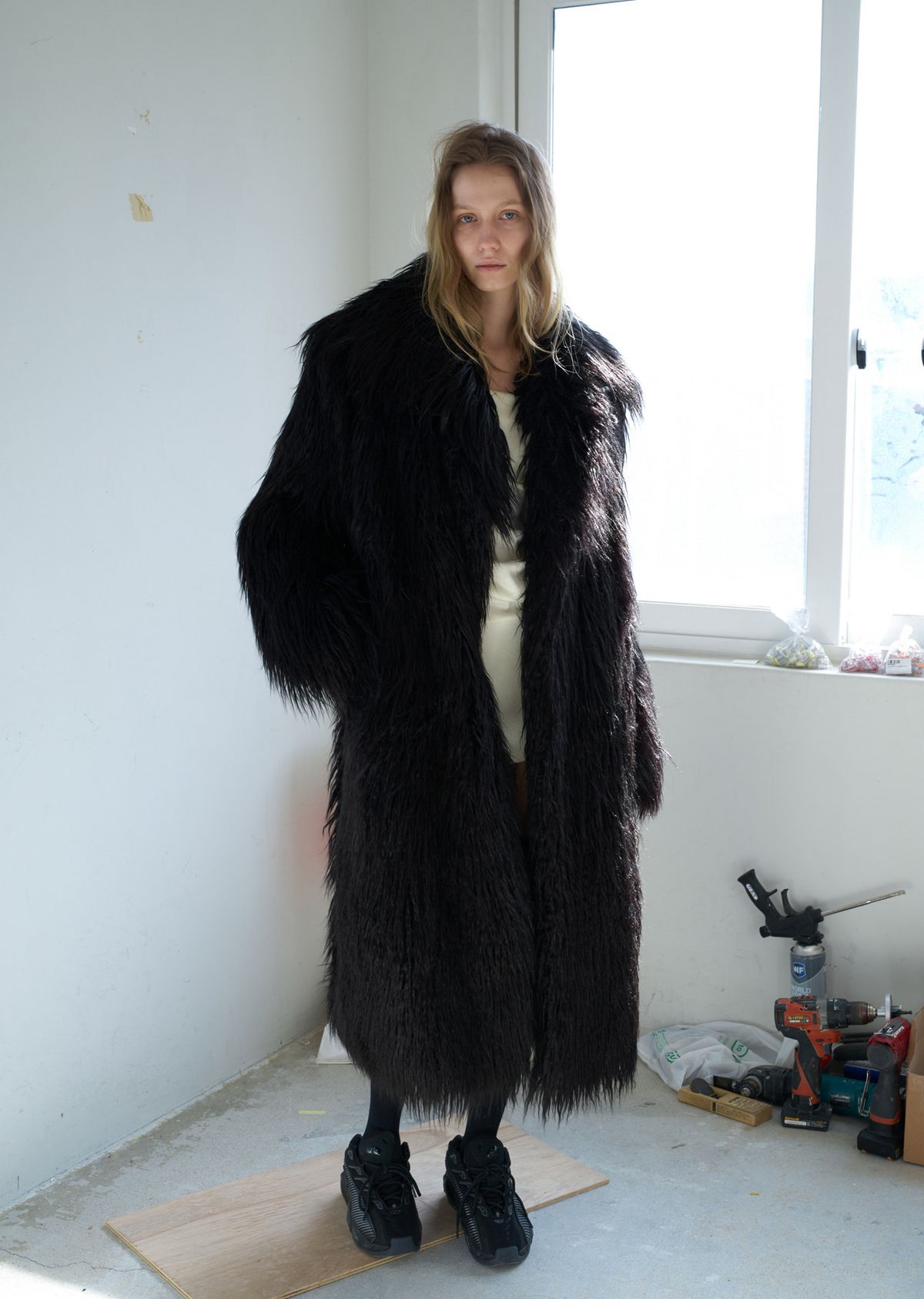 S/E/O WIDE COLLAR LONG HAIR FAUX FUR COAT 49만8천원