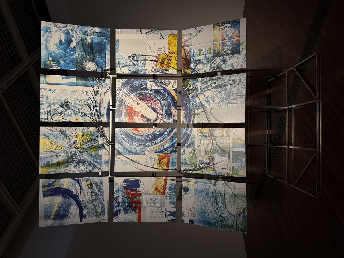 업체eobchae, , 2025, 철제 구조물에 시트지, 가변 크기. 사진: 고영진