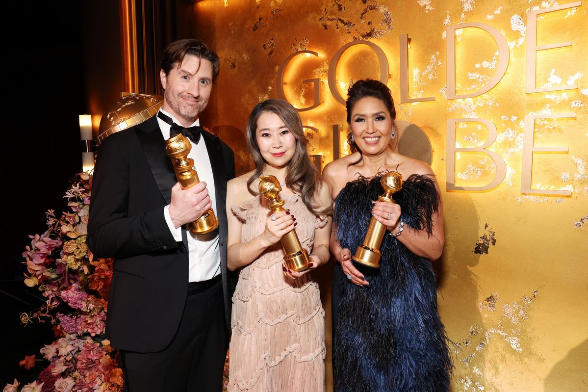 왼쪽부터 공동 연출자 크리스 애펠한스, 감독 매기 강, 소니 프로듀서 매기 웡 / Gettyimages