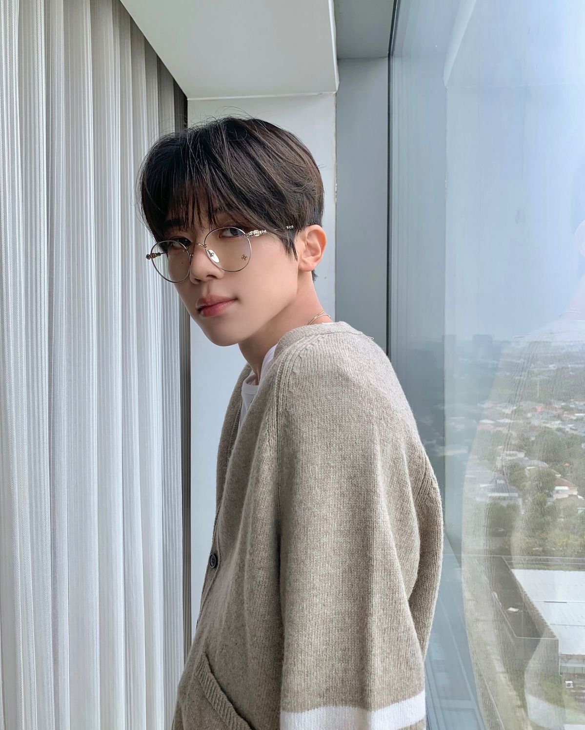 크롬하츠 부바 아시안핏 안경을 쓴 엔시티 위시 시온(출처: @nctwish_official)