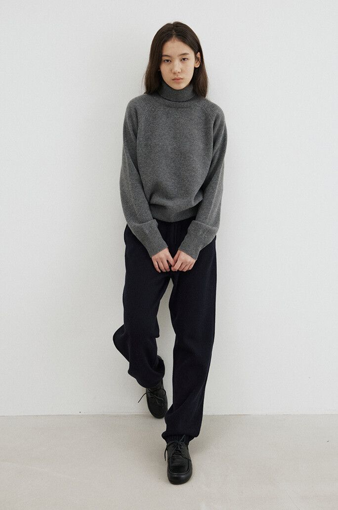 BLANK03 더블 위빙 니트 조거 팬츠 17만8천원(출처: 브랜드 제공)