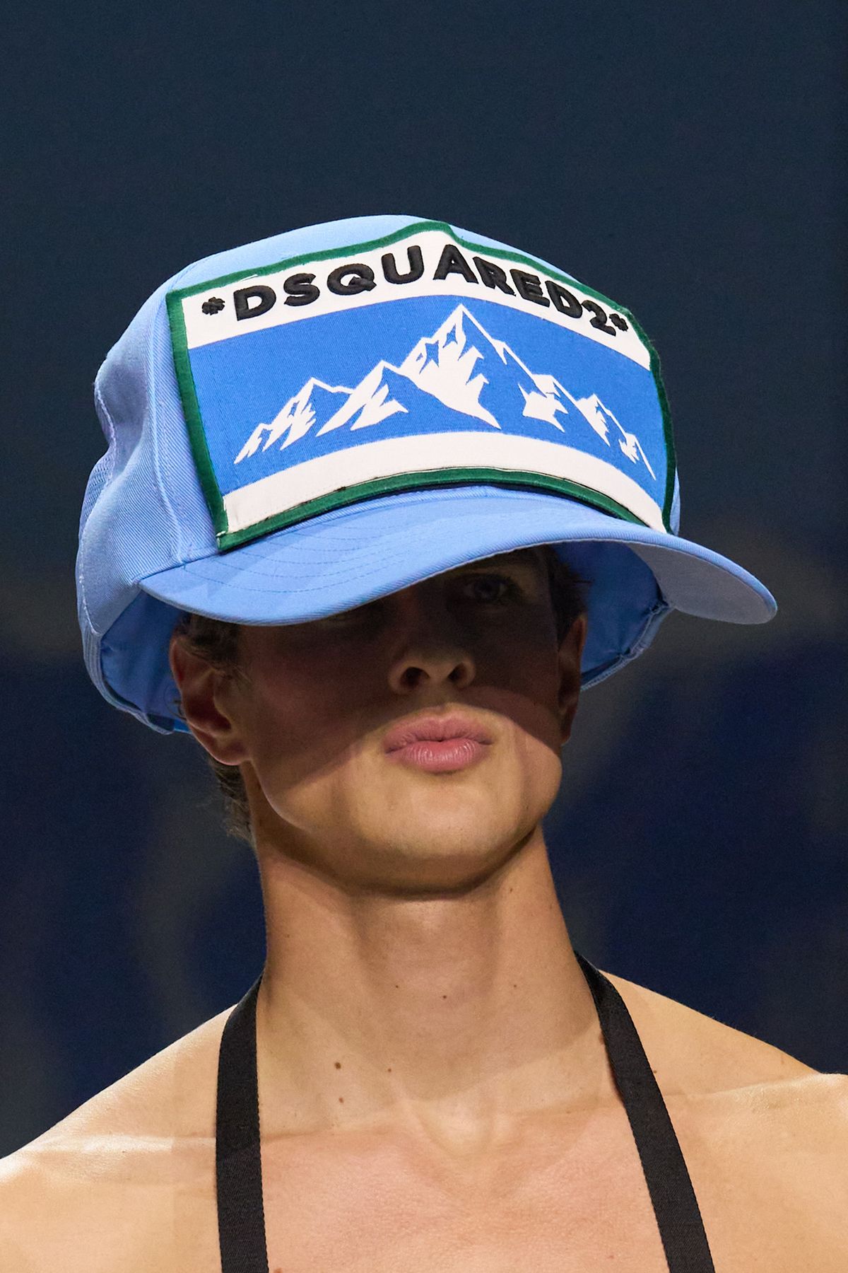 오버사이즈 트러커 캡