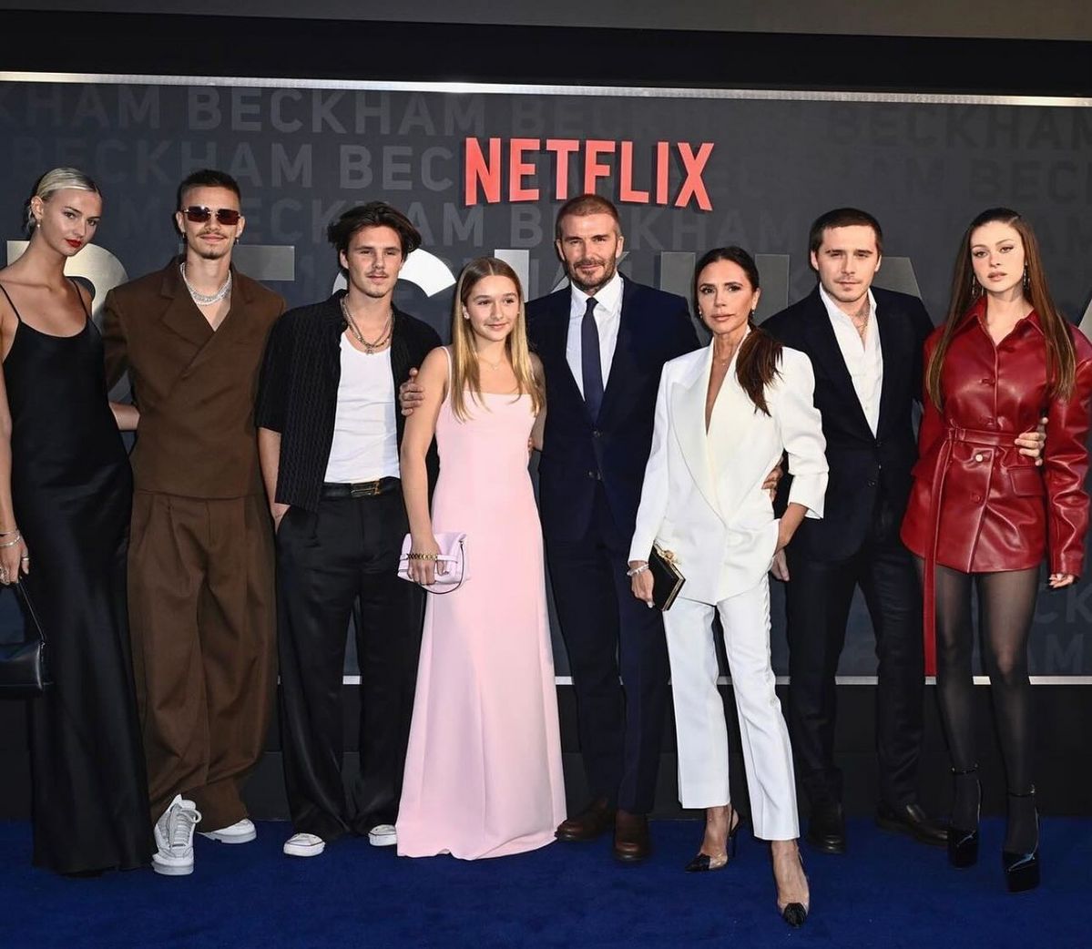넷플릭스 <Beckham> 영국 프리미어 시사회에 참석한 베컴 가족들 @brooklynpeltzbeckham