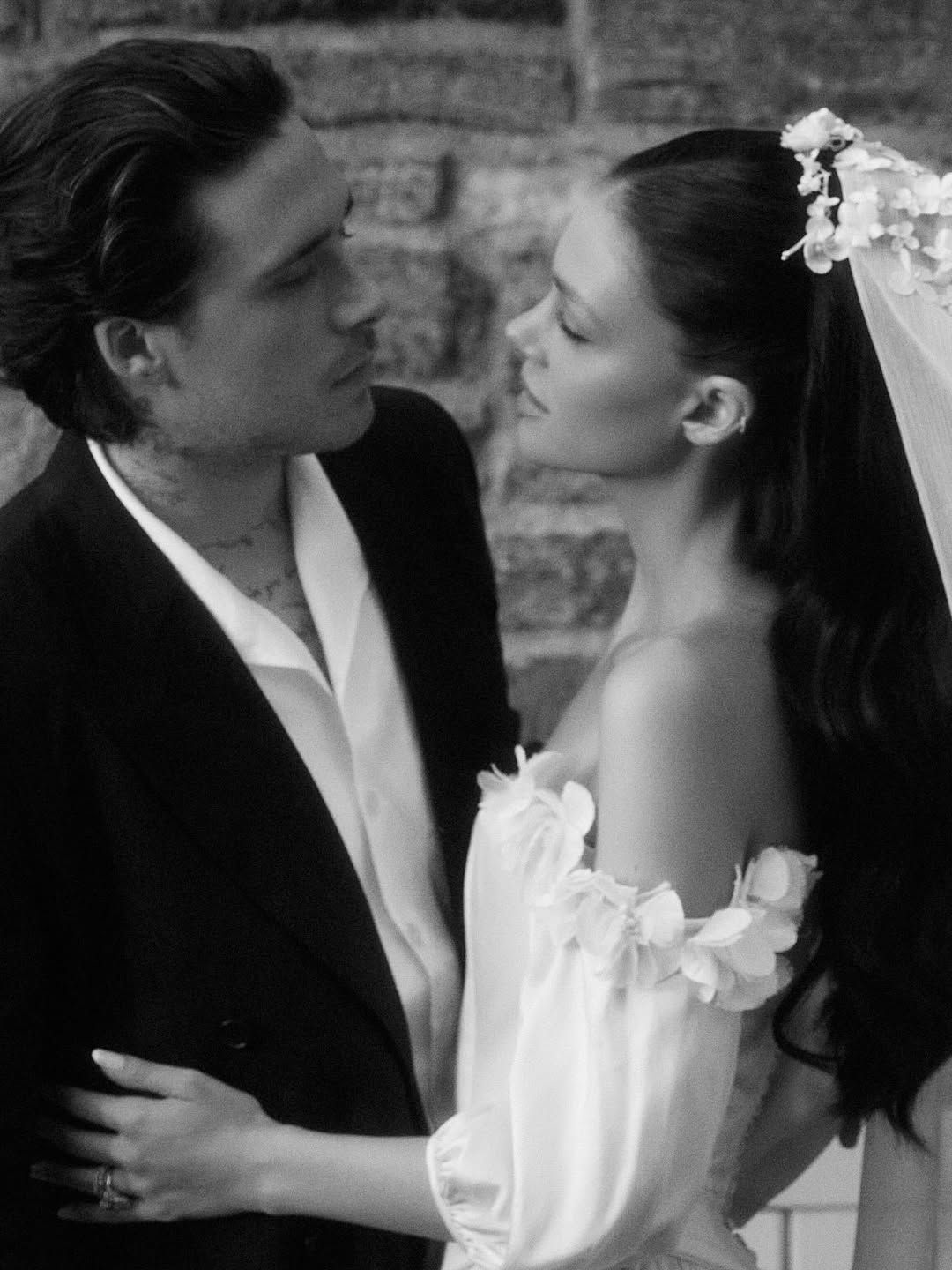 자신의 SNS 사진을 통해 니콜라의 생일을 축하하는 브루클린 @brooklynpeltzbeckham