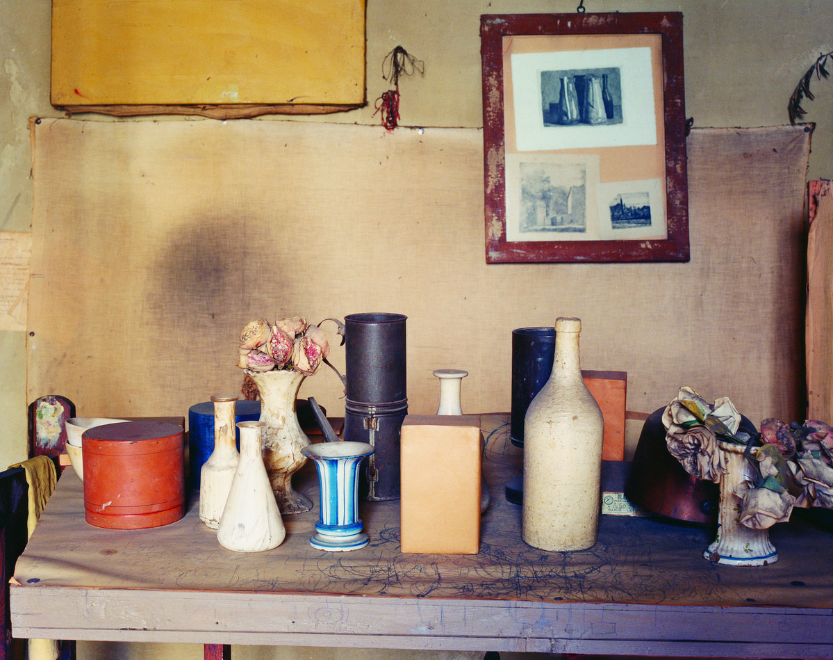Bologna, Studio of Giorgio Morandi series, 1989-1990, C-print, 19.5x24.2cm, © Heirs of Luigi Ghirri