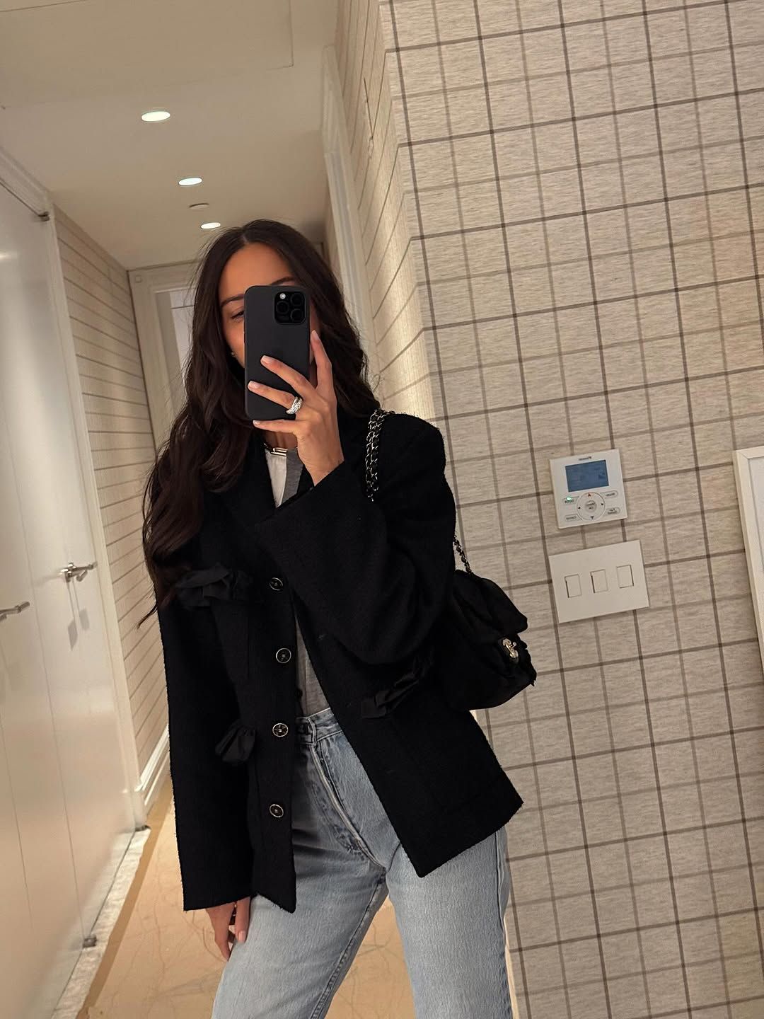 사진/ @ariellecharnas