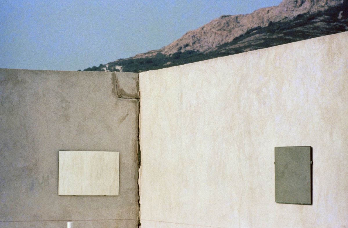 Ile Rousse, Kodachrome series, 1976, C-print, 17x27cm, © Heirs of Luigi Ghirri