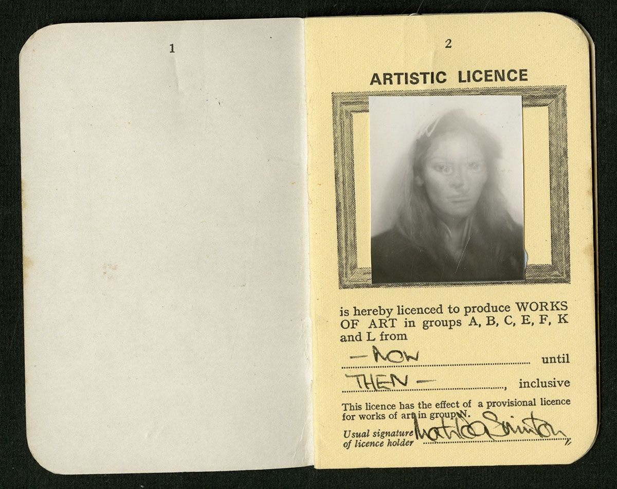 젊은 시절 만든 아티스트 라이선스. © Family Archive of Tilda Swinton 