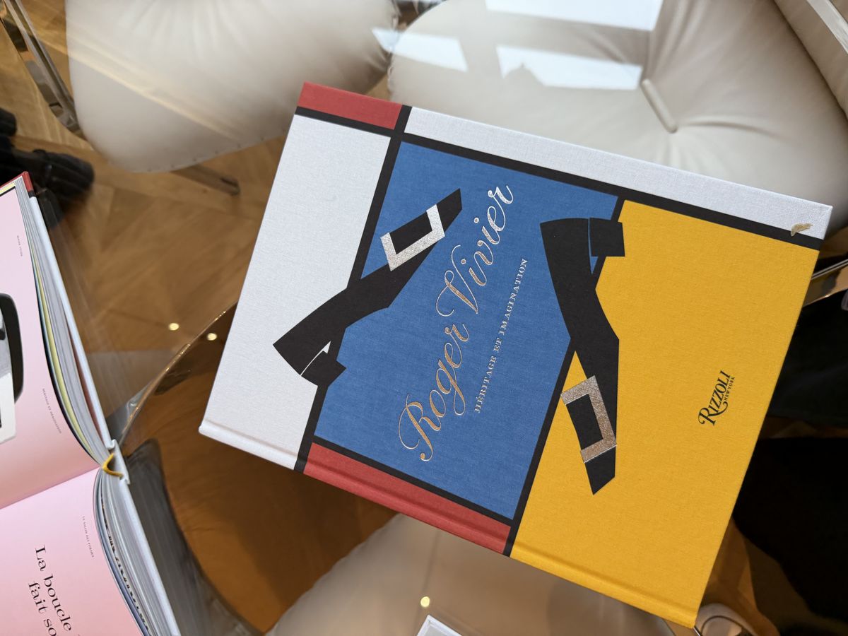 로저 비비에 <Roger Vivier: Heritage and Imagination>아카이브 북