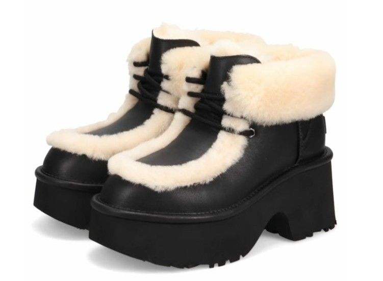 어그 에즈미 레더 레이스 업 부츠, 30만원대