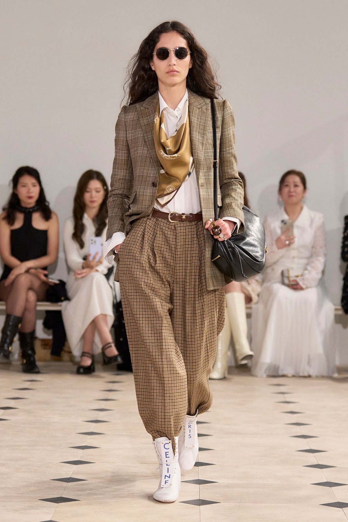 셀린느 25FW RTW 컬렉션