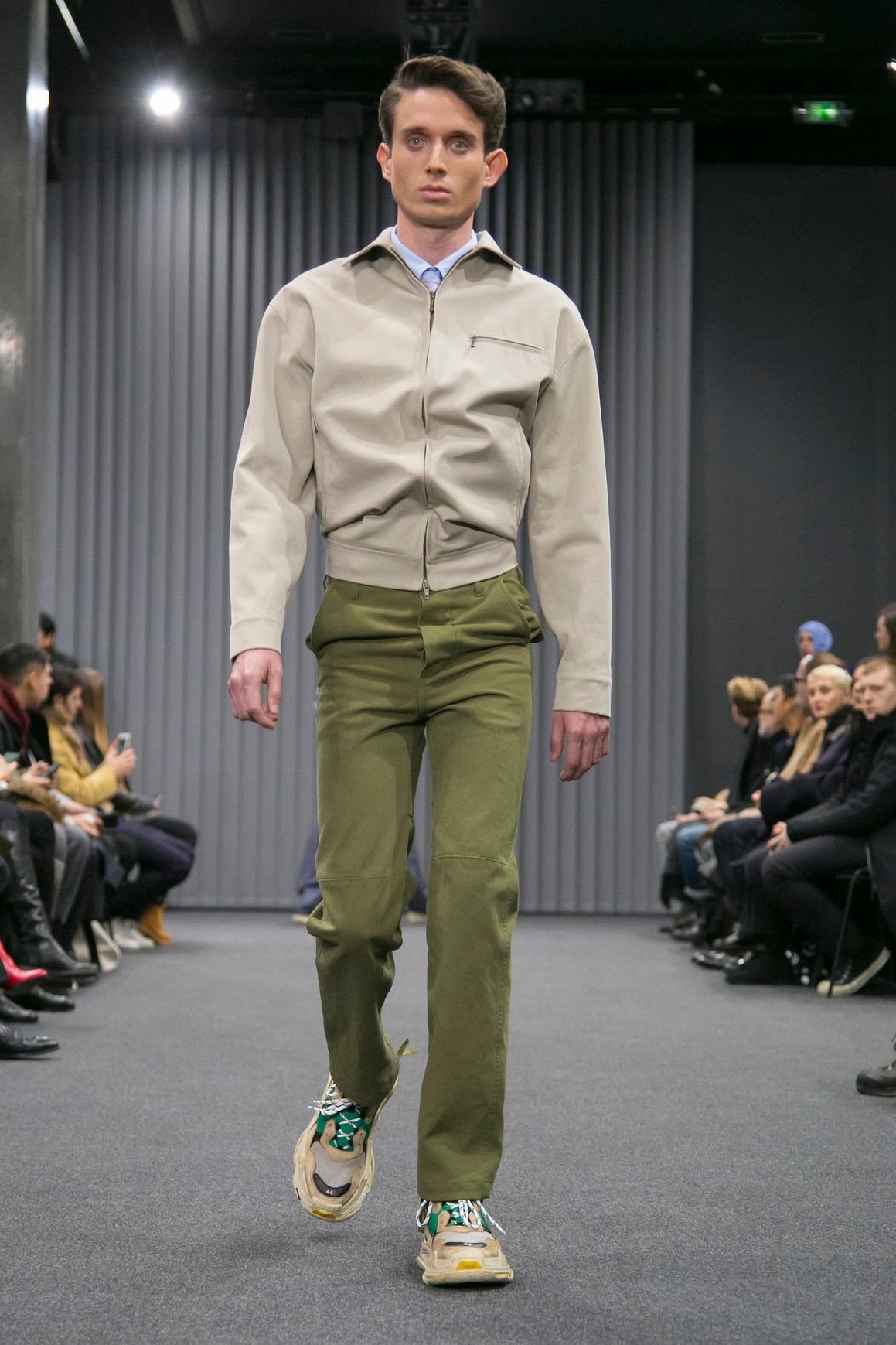 발렌시아가 2017 F/W 맨즈 컬렉션