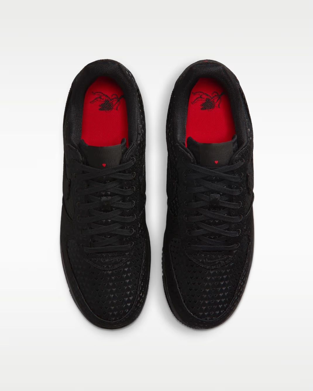 나이키 에어 포스 1 레트로 '밸런타인 데이' 16만9천원