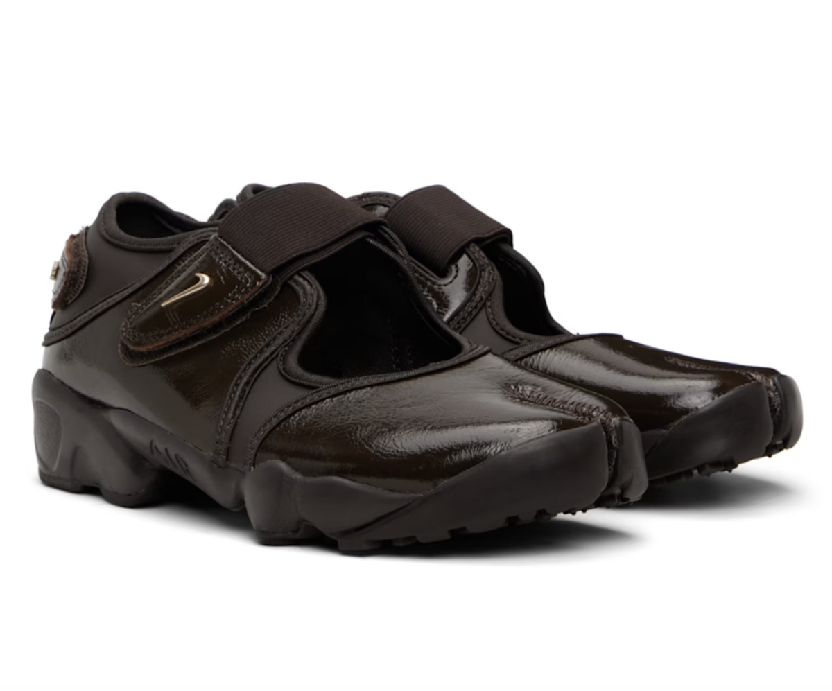 브라운 에어 리프트 스니커즈