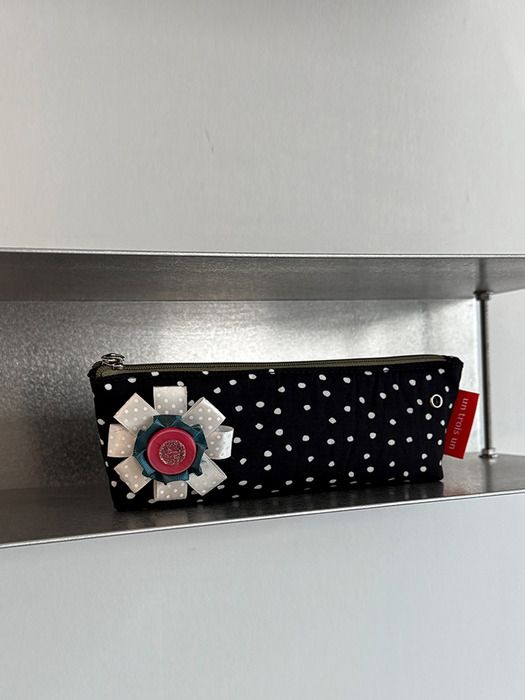 엉트와엉 로제트 펜슬 케이스 1만2천원