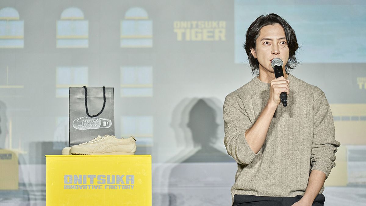 가수 겸 배우 야마시타 도모히사.