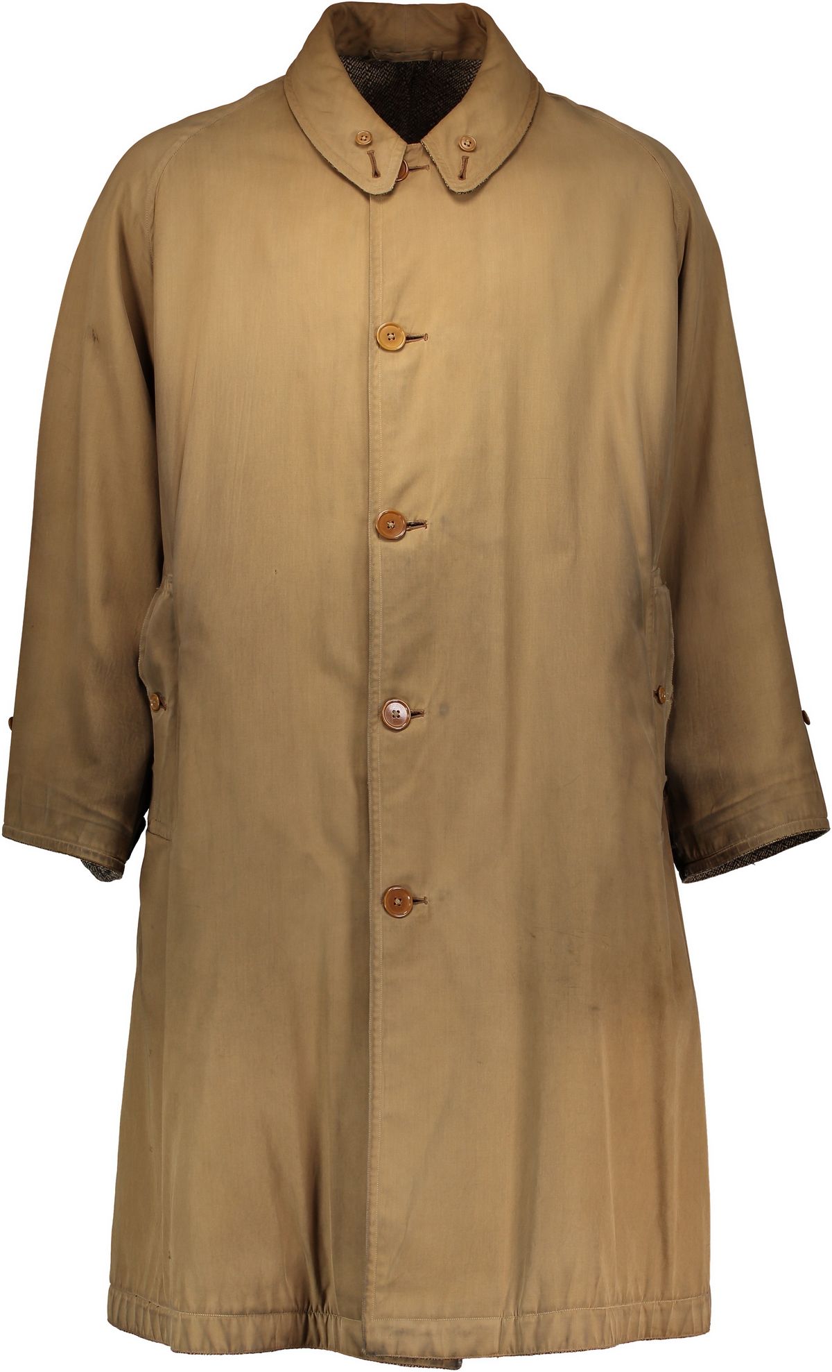 1926 년 앨런 코밤 경에 의해 대중화된 리버서블 코트 ‘듀얼 버버리'