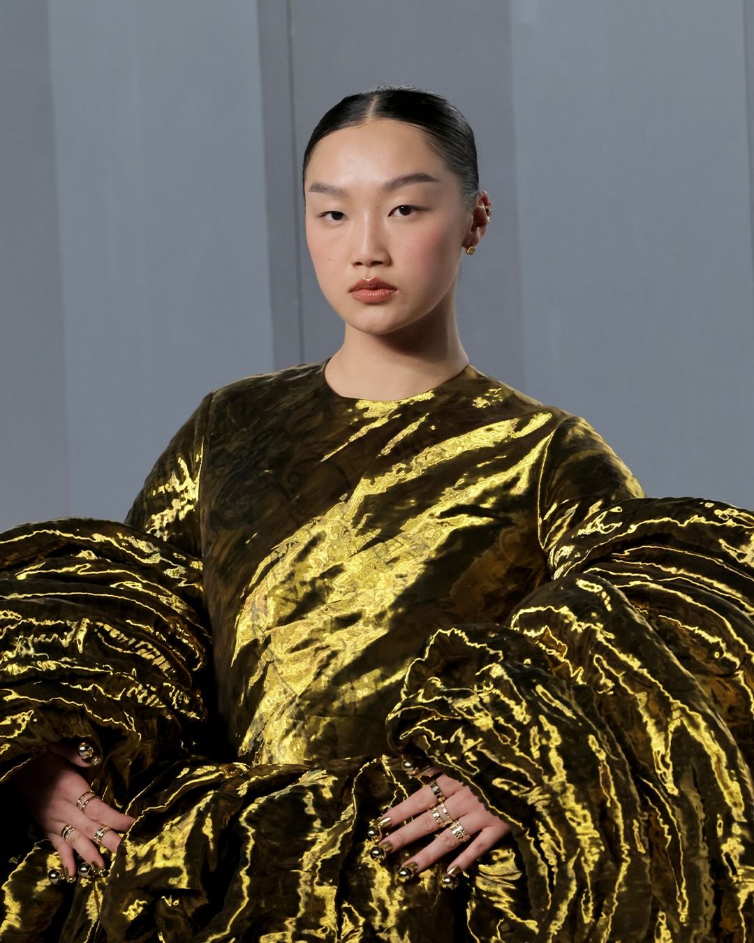 애프터파티에 메종 마르지엘라 드레스를 착용한 오드리 누나. 사진/ @chopard