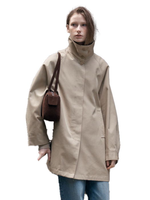 하이넥 하프 트렌치 코트