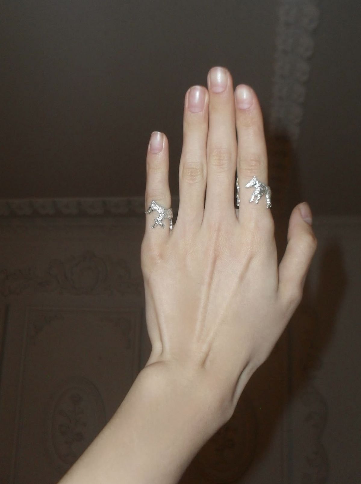 스캐터링 ‘TINY LUCKY HORSE RING’