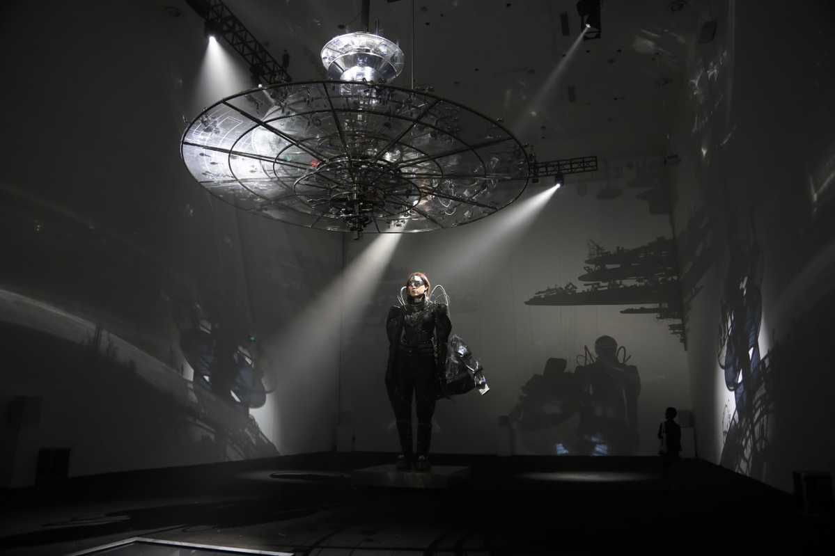 Tim Yip, Lili. Courtesy of the artist and Asprey Studio.