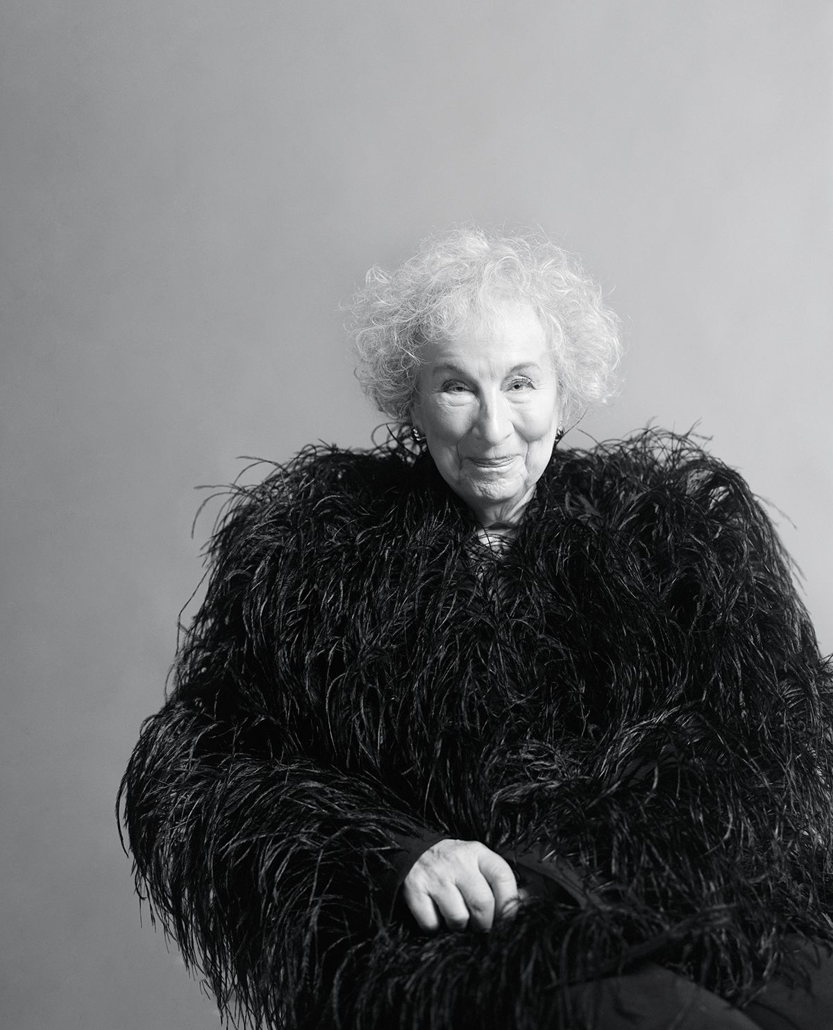 헤어&메이크업/ Alexandre Deslauriers(Oribe, Chanel) 세트 스타일리스트/ Kendra Martyn