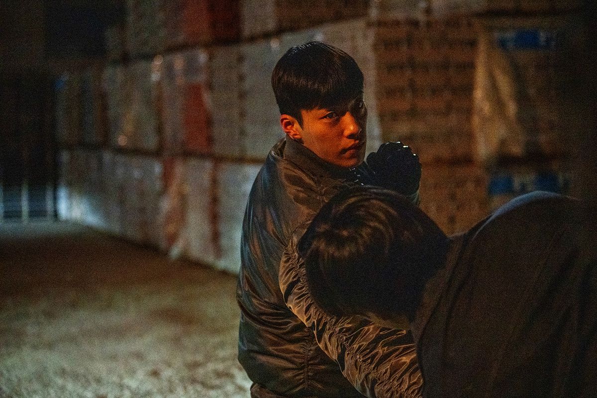 넷플릭스 시리즈 <사냥개들2> 스틸