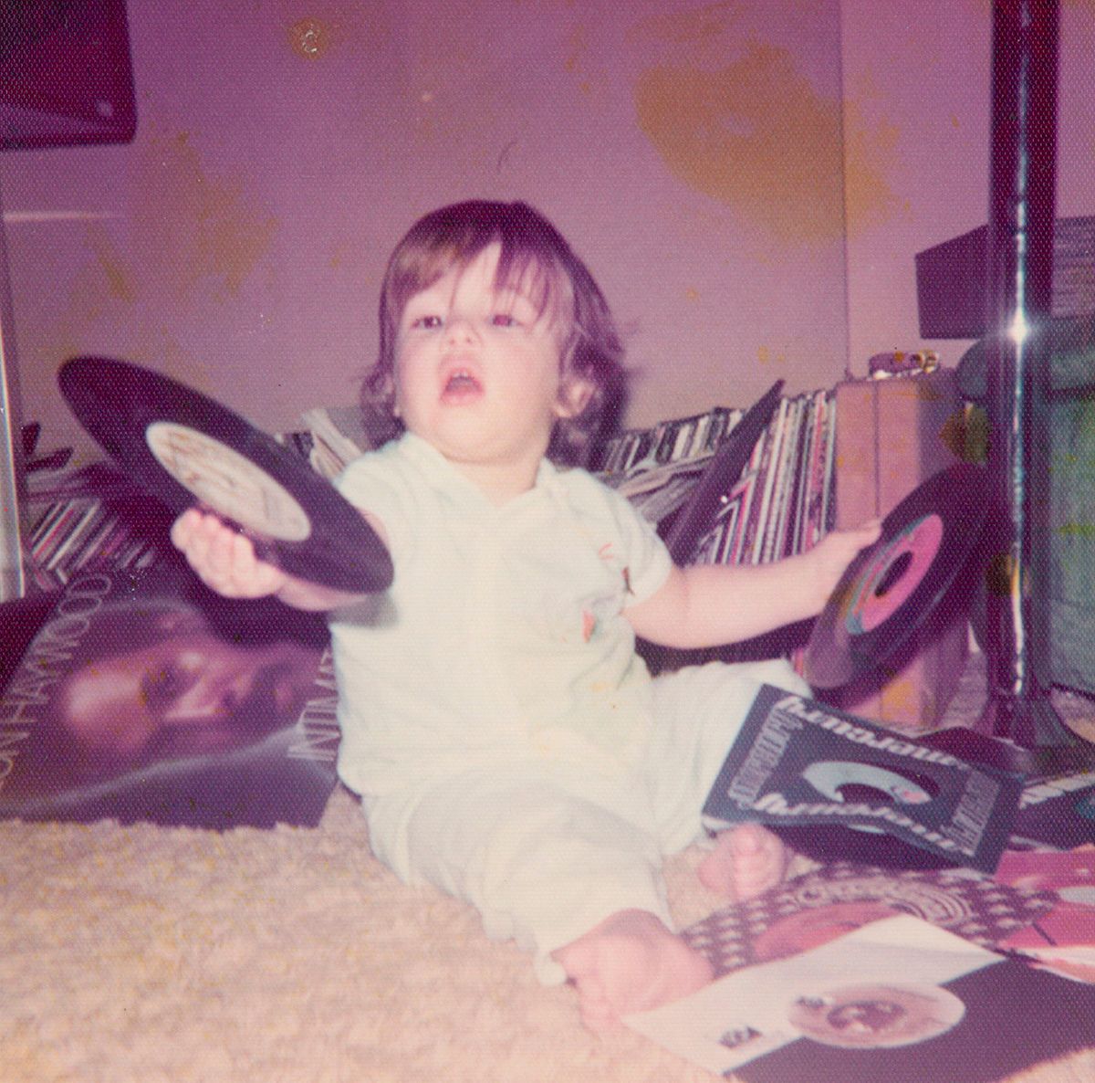 어머니 앤 덱스터 존스가 찍은 어린 시절의 마크 론슨. 