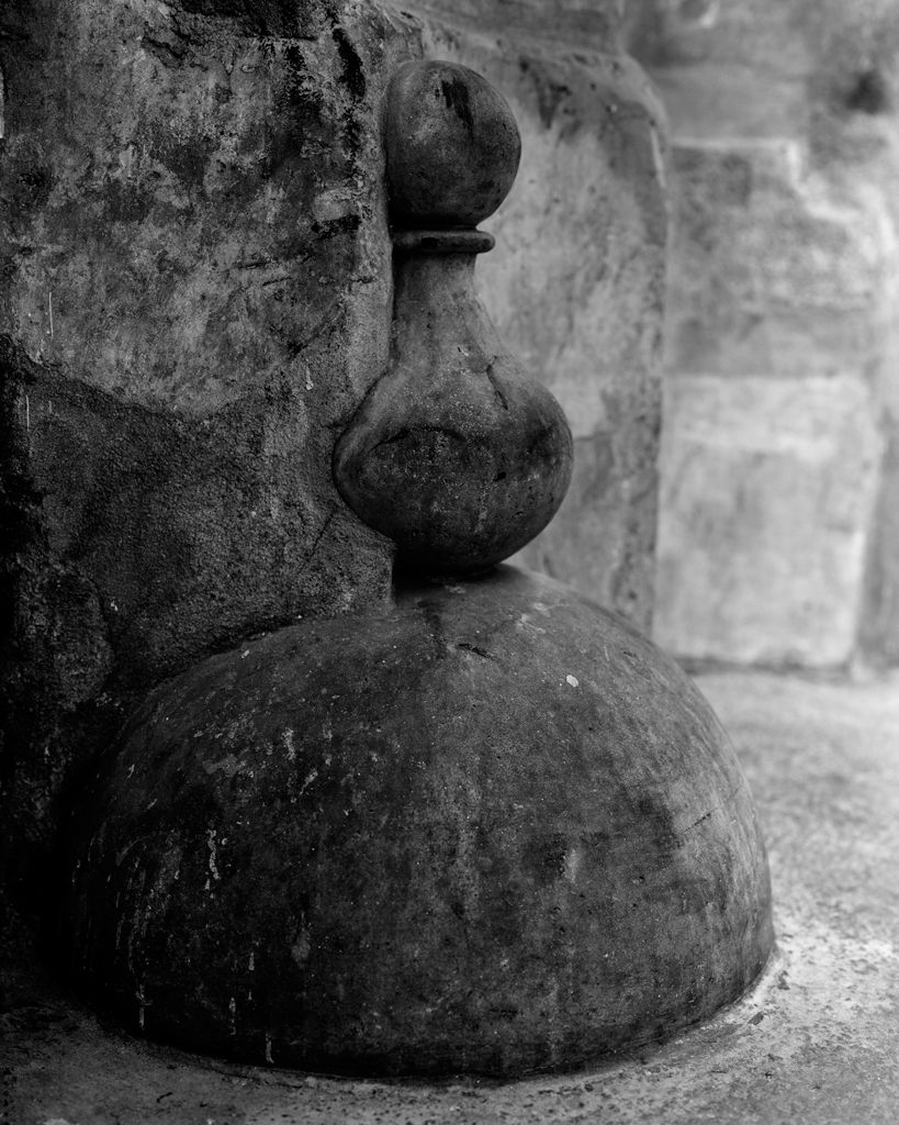 구본창 〈샤스루 03〉, 2003, 흑백 은염 인화, 23 x 18 cm ©구본창