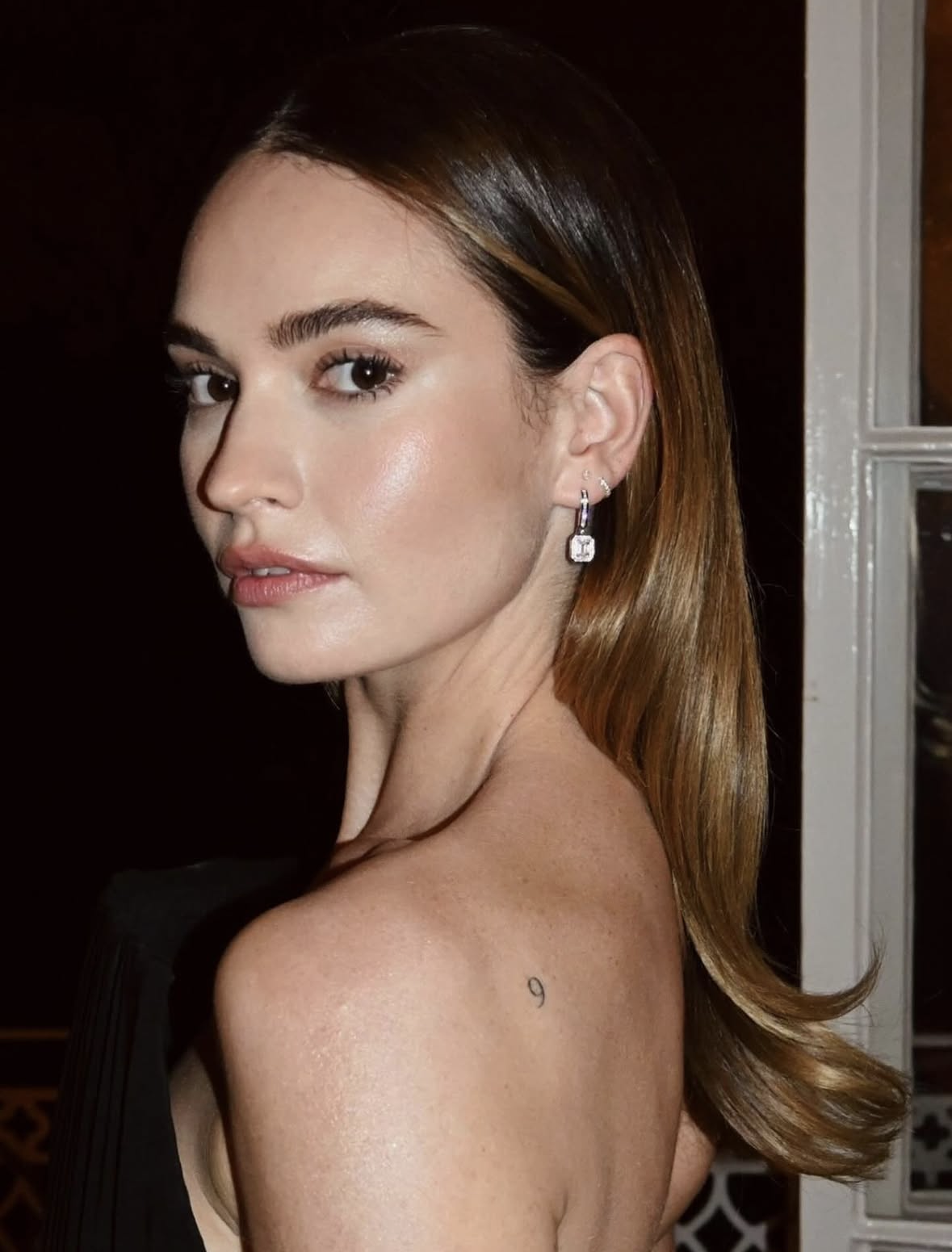 사진/ @lilyjamesofficial