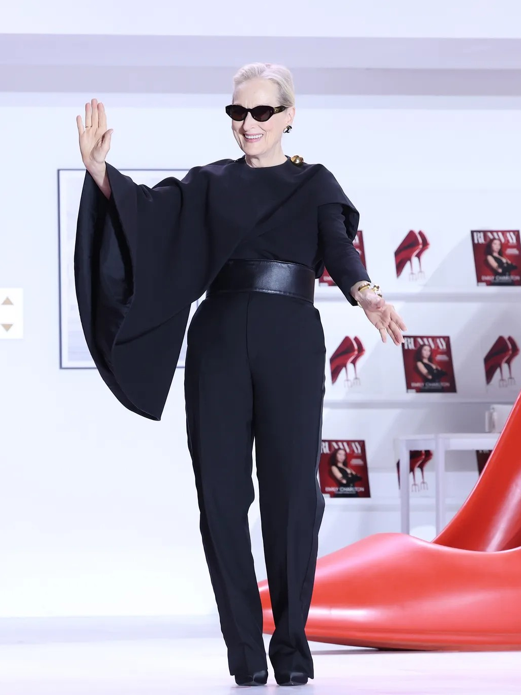 셀린느 26 봄/여름 컬렉션 룩을 착용한 메릴 스트립