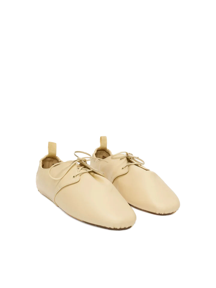 소프트 레더 레이스 업 슈즈