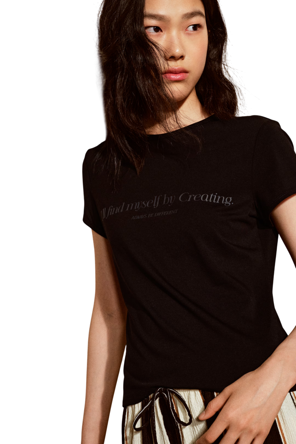 레터링 디테일 티셔츠