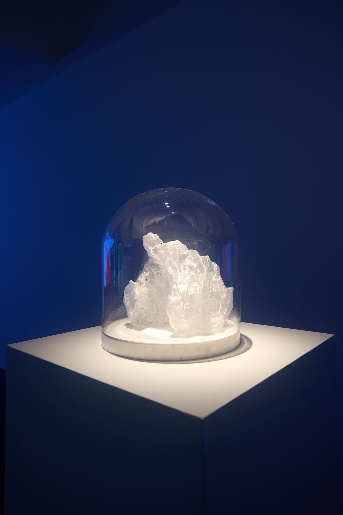 <-1.8℃>, 2025, PLA, 대리석, 유리, Ø 20x27cm. 사진 제공 노블레스 컬렉션, 사진 김태화.